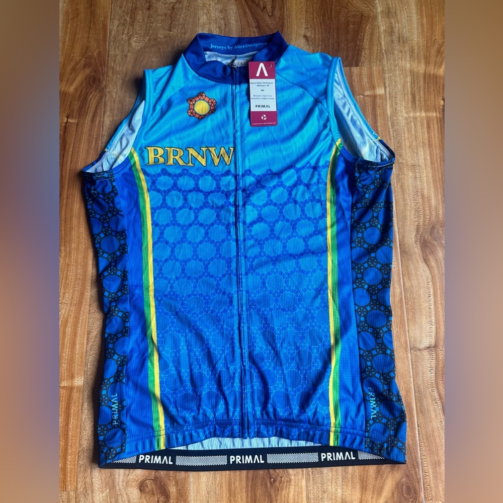 Woman’s Primal bike jersey